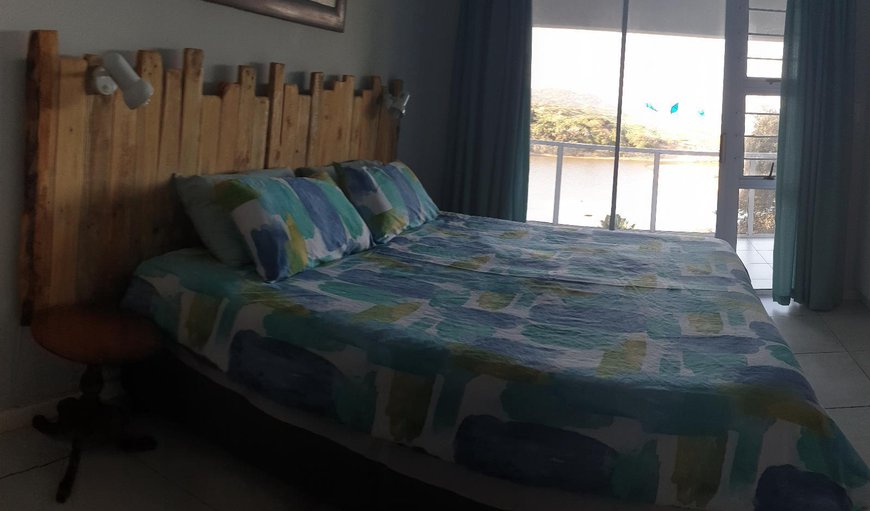 Apartment with Sea View: Bed