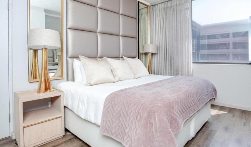 Luxury 2-Bedroom Apartment 1101: Bed
