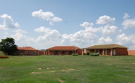 Kaydale Country Lodge image