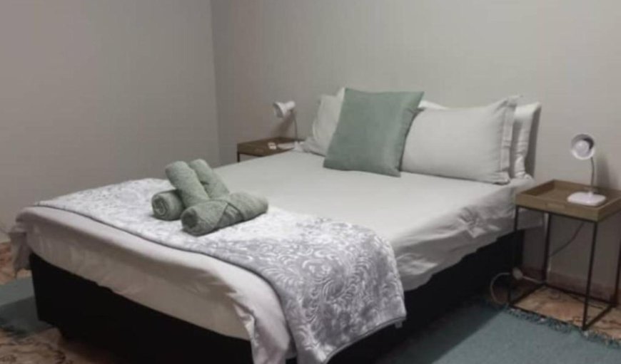 Wheelchair-friendly Double Room: Bed