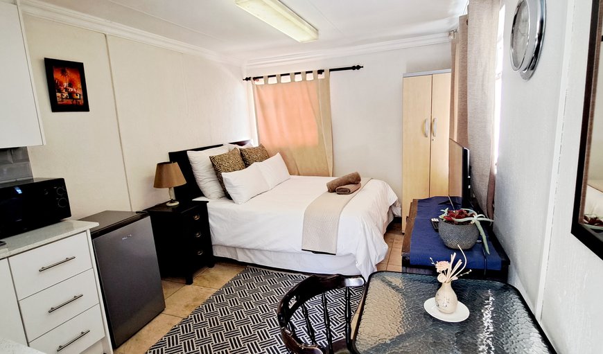 Welcome to Waterfall City Guest Lodge Superior Garden Unit in Sandton, Johannesburg (Joburg), Gauteng, South Africa