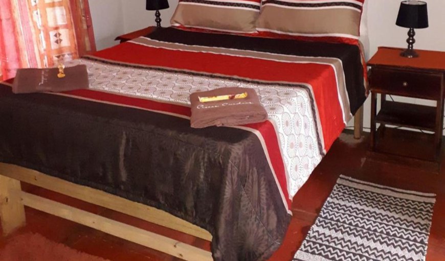 2 Bedroom Self-catering Chalet: Bed