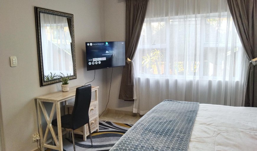 Deluxe Room: TV and multimedia