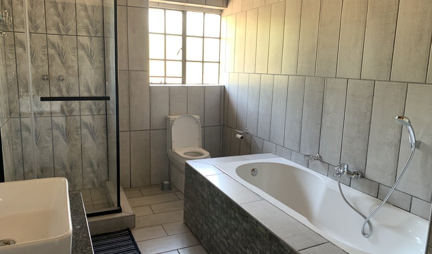 Kruger Nest: Bathroom