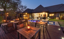 Moya Safari Lodge & Villa image