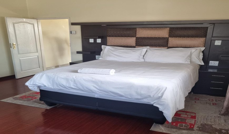 Luxury Double Room (Upstairs): Bed