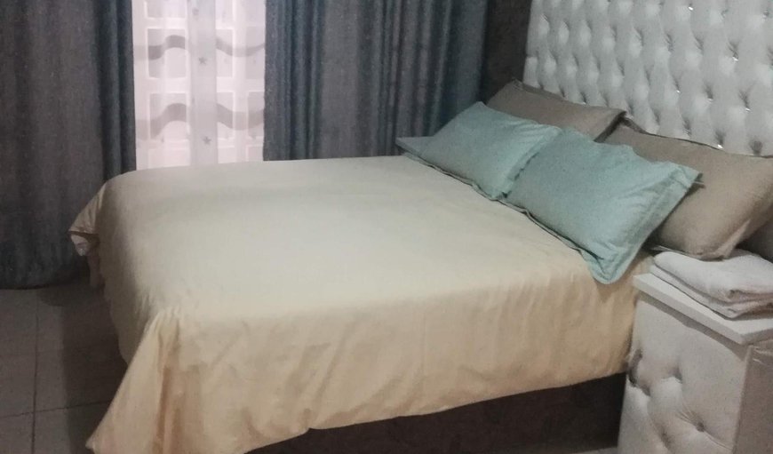 Deluxe Double Room: Bed