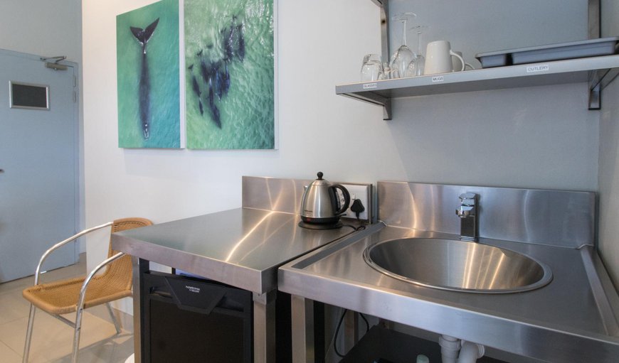 Mixed Dorm Bed: Coffee/tea facilities