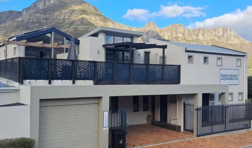 Welcome to Beach Holiday Accommodation in Hout Bay, Cape Town, Western Cape, South Africa