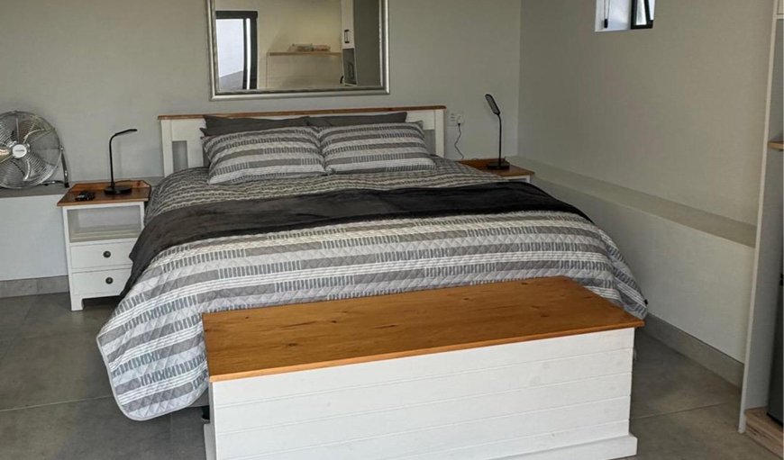 L'Agulhas Studio Apartment: Bed