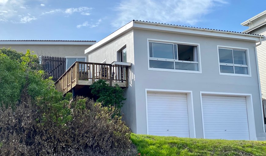 Welcome to 33 De Waal Drive Struisbaai in Struisbaai, Western Cape, South Africa