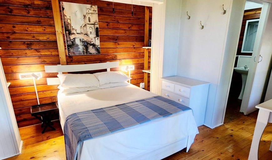 Milkwood Lodge 2: Bedroom