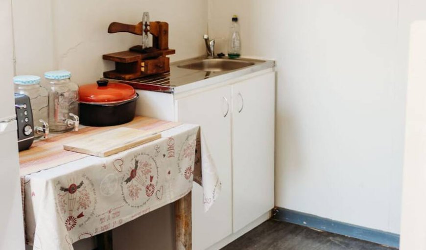 The Flat: The Flat - Kitchenette