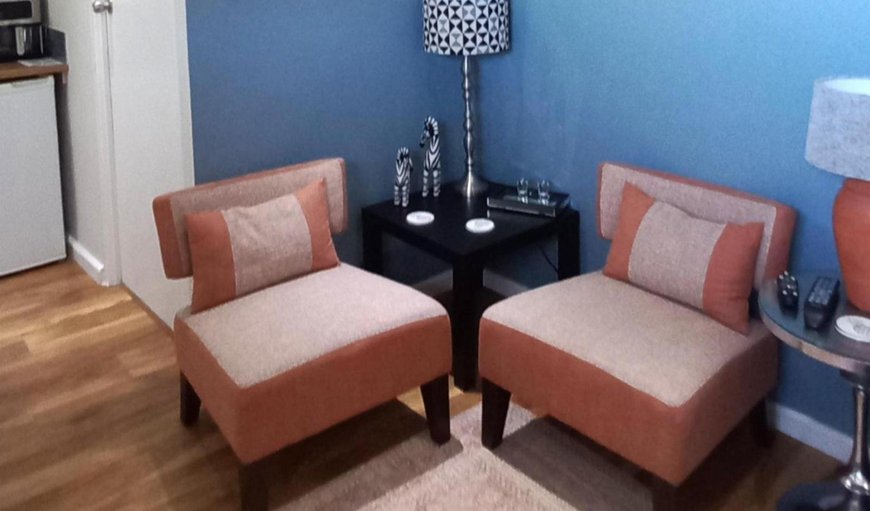 Superior Studio Apartment: Seating area