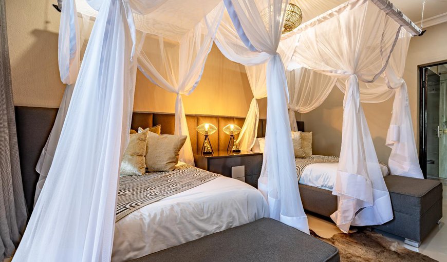 Luxury Twin Room - Leopard Suite: Bed