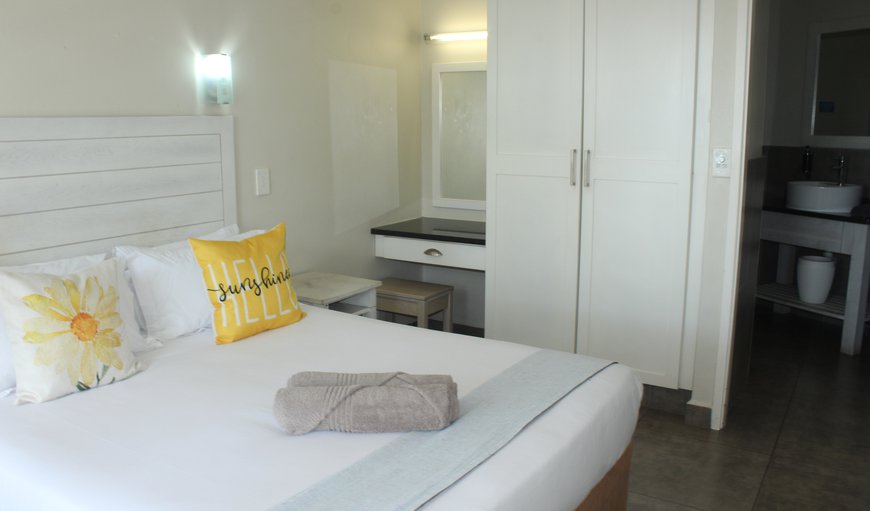 Hello Holiday @ D17 Banana Beach: Main Bedroom with ensuite