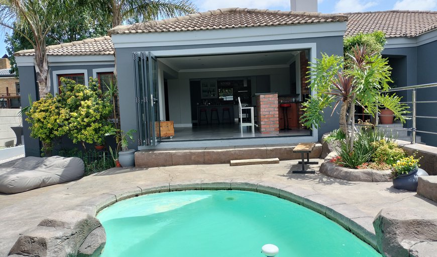 Holiday Home - Private pool in Brackenfell, Cape Town, Western Cape, South Africa