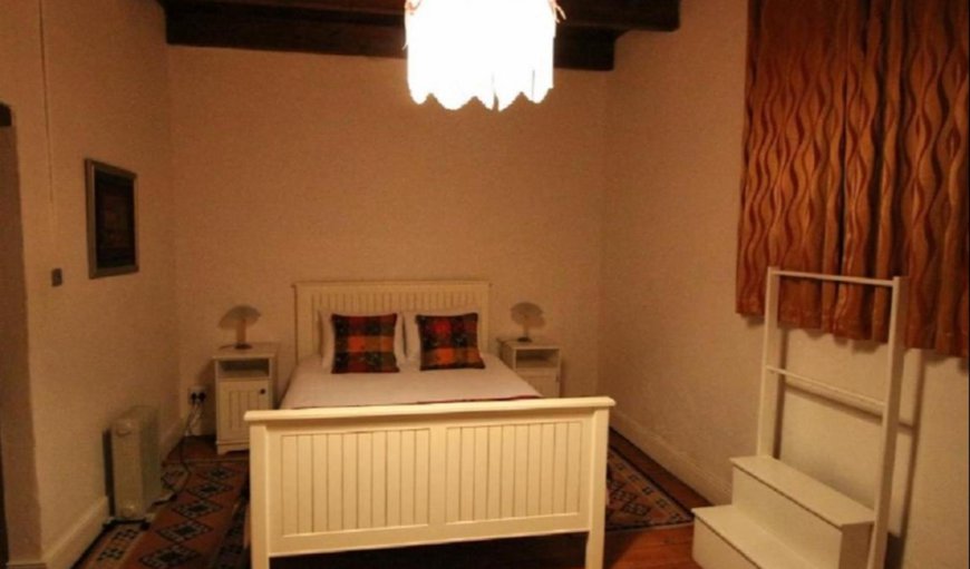 Luxury Two Bedroom Hotel-Old Hotel: Bed