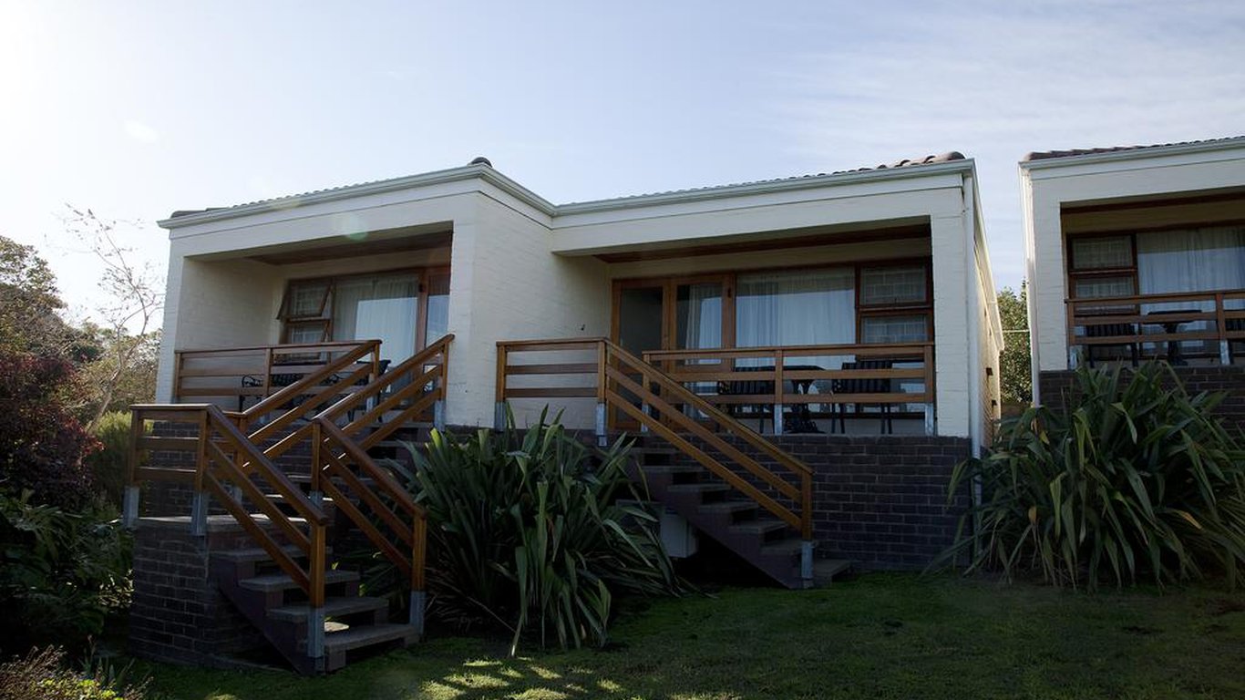 Aqua Vista Guest House In Somerset West Instant Booking - 